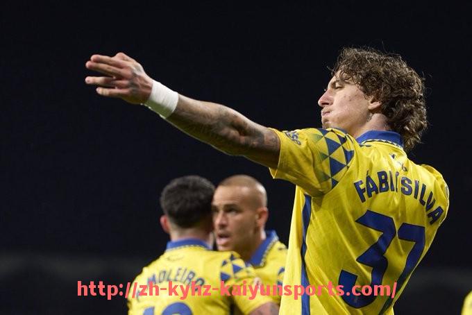 ky开云-世俱杯历年冠军及决赛对阵统计图表